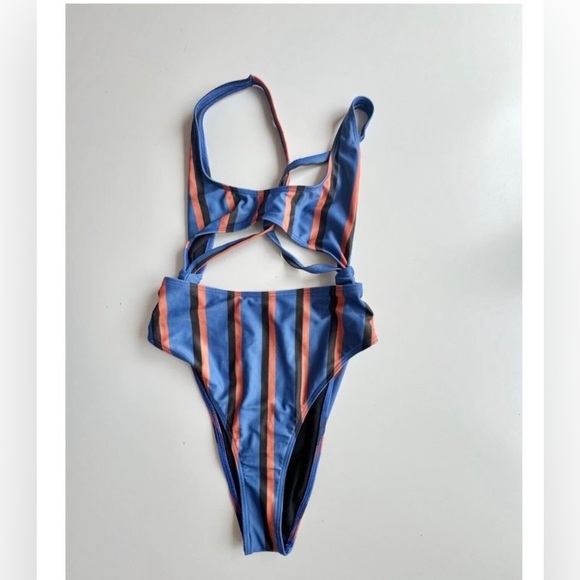 MISSGUIDED Striped One Piece Bathing Suit - Picture 3 of 9